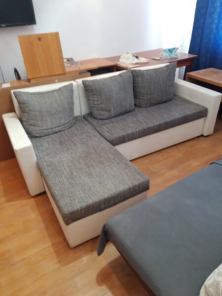 Vand canapea formata din 2 corpuri independente in forma de L